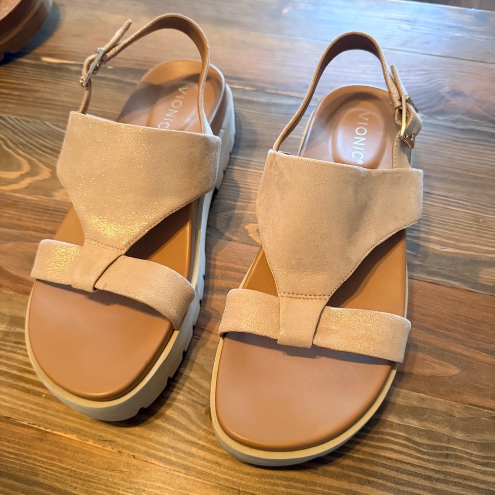 Vionic Metallic Cream Crossband Slingback Sandals - Picture 3 of 9